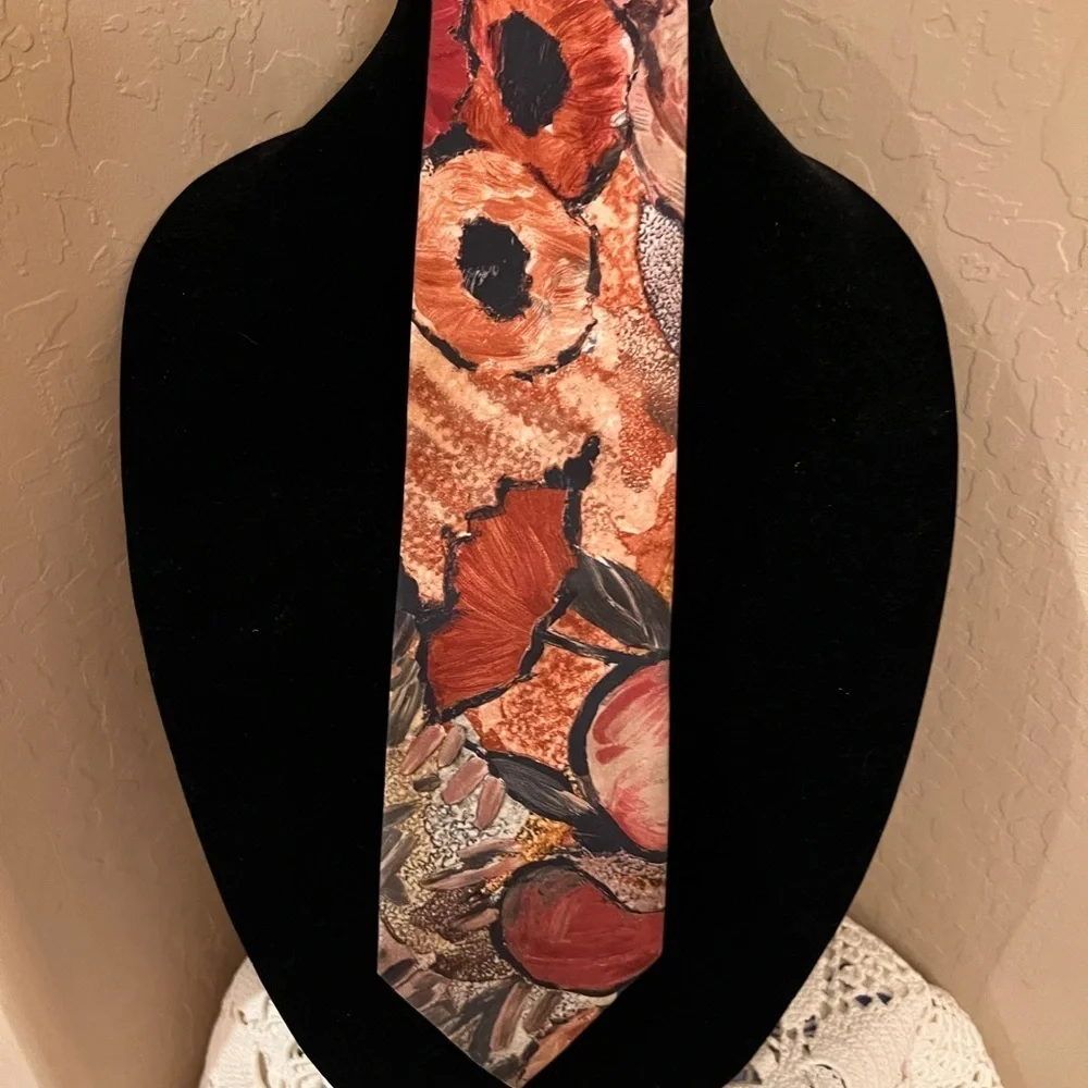 Surrey Tie Floral Necktie